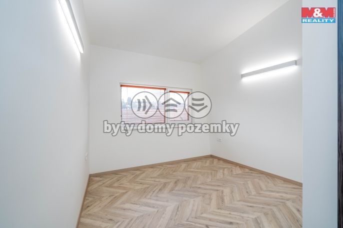 Prodej, Obchod a služby, Okrouhlo