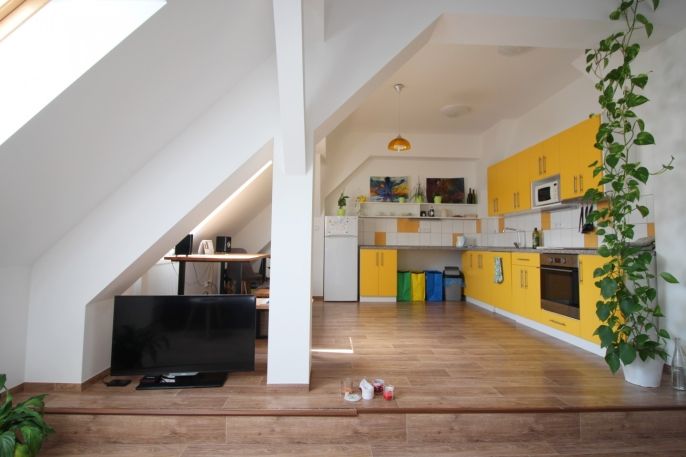 Pronájem, Byt 2+kk, Hradec Králové