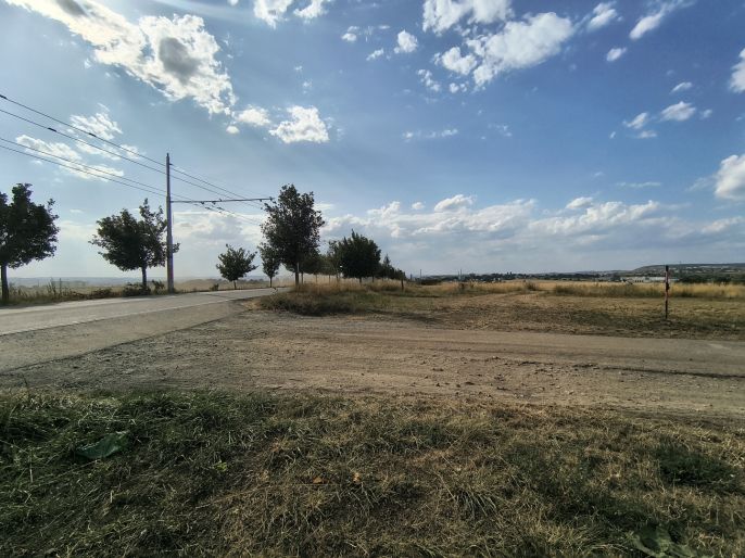 Prodej, Pole, Šlapanice