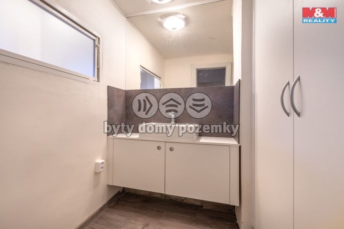 Pronájem, Obchod a služby, Louny