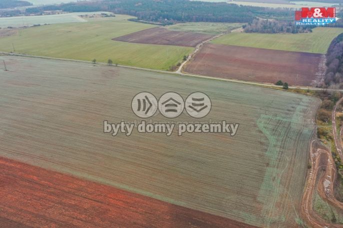 Prodej, Pole, Tlučná