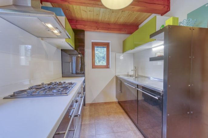 Prodej, Chalupa, Čím