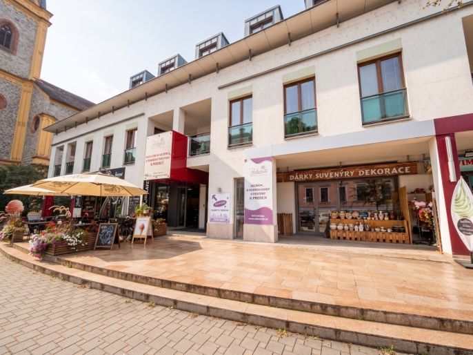 Prodej, Obchod a služby, Hluboká nad Vltavou
