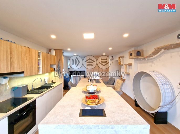 Prodej, Byt 4+kk, Třebom