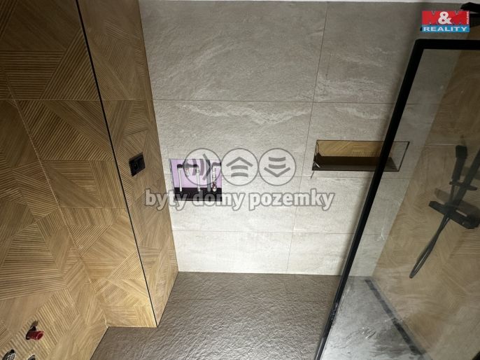 Prodej, Byt 3+kk, Dvory