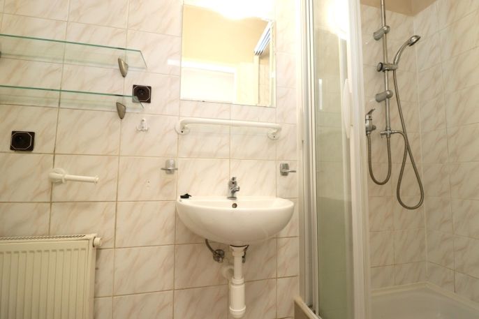 Pronájem, Byt 1+1, Karlovy Vary