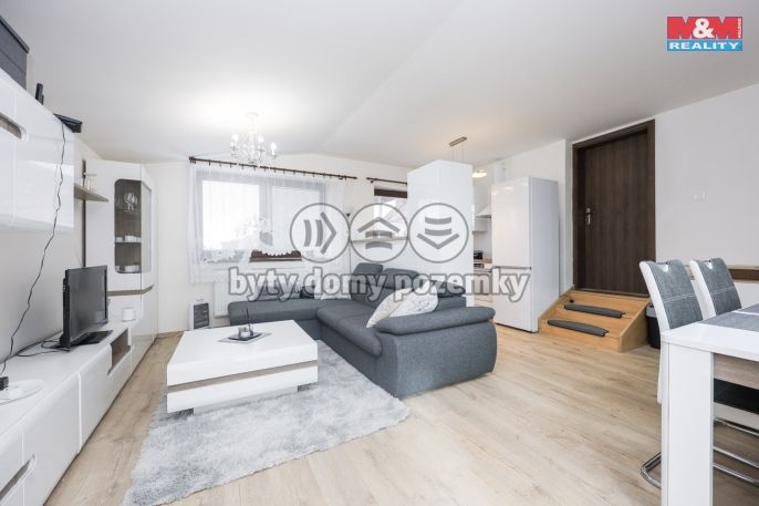 Prodej, Obchod a služby, Zvole