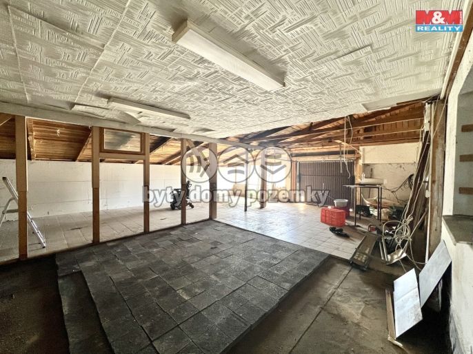 Pronájem, Obchod a služby, Vysoká