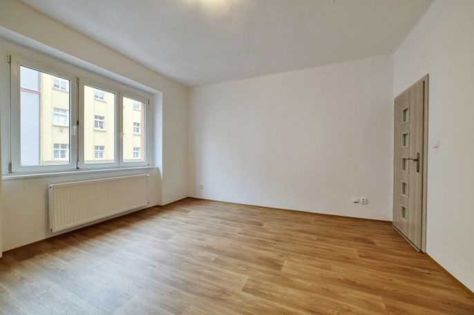 Pronájem, Byt 3+1, Cheb