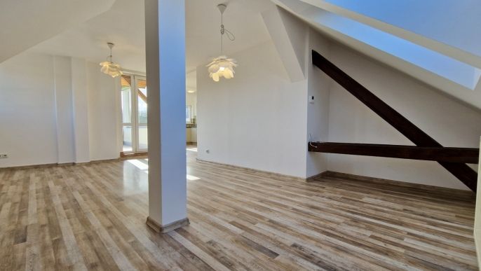 Pronájem, Byt 4+kk, Cheb