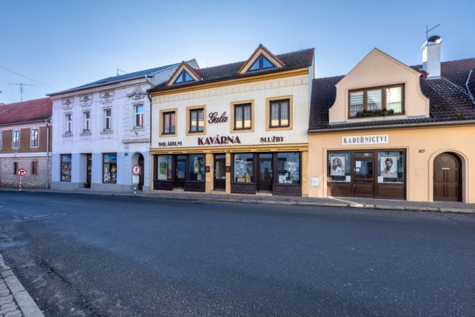 Prodej, Obchod a služby, Postoloprty