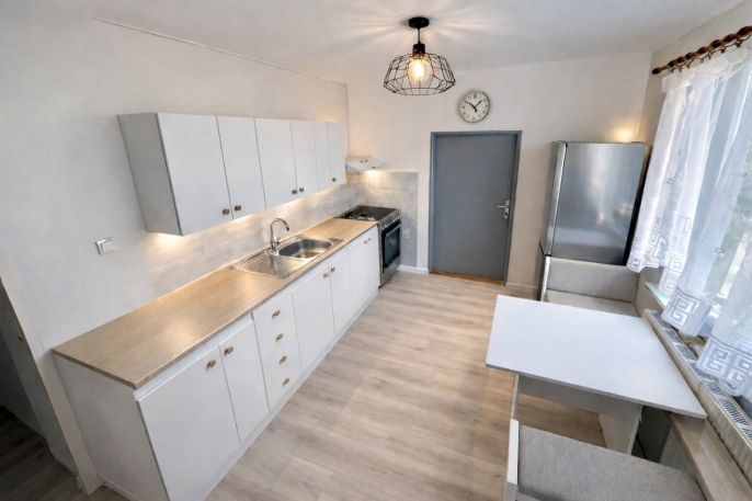 Prodej, Byt 3+1, Dynín