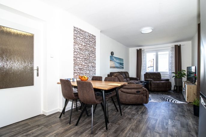 Prodej, Byt 3+kk, Bečváry