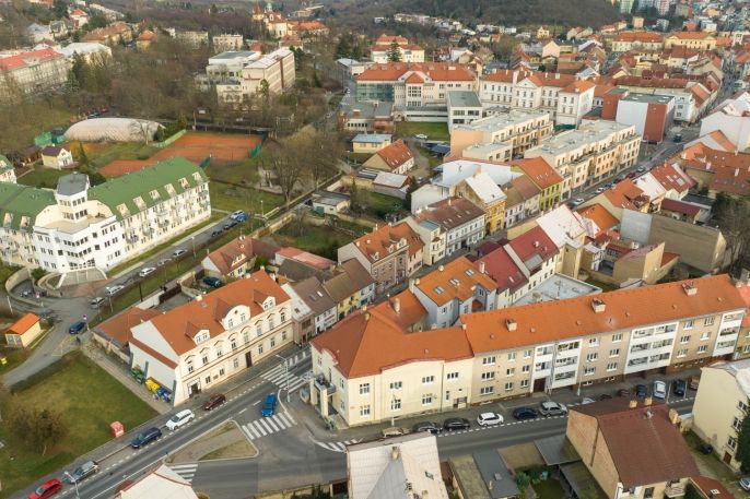 Pronájem, Obchod a služby, Slaný