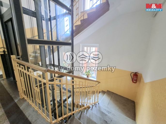 Pronájem, Byt 4+1, Karlovy Vary