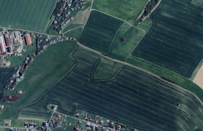 Prodej, Pole, Tísek