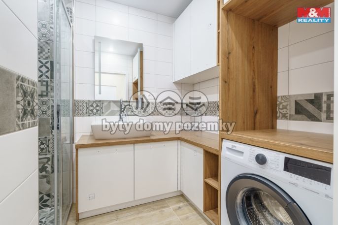 Prodej, Byt 2+1, 67 m², Karlovy Vary, Dvořákova