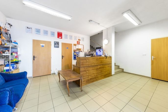 Prodej, Obchod a služby, Čebín