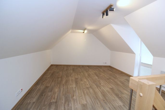 Pronájem, Kancelářský prostor, Měšice