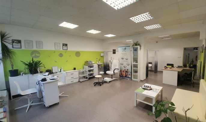 Pronájem, Obchod a služby, Mimoň