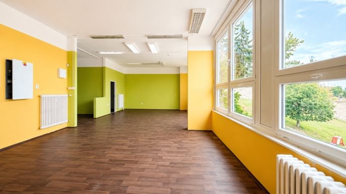 Pronájem, Obchod a služby, Louny