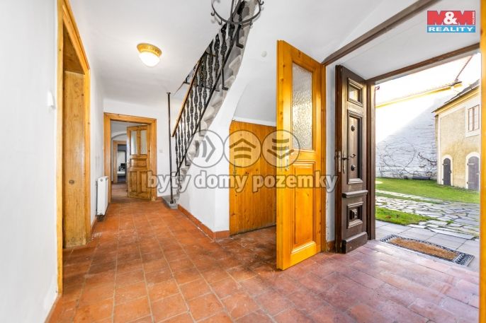 Pronájem, Zemědělská usedlost, Dobrovíz