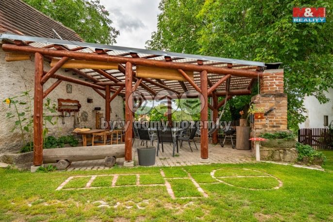 Prodej, Zemědělská usedlost, Dobev