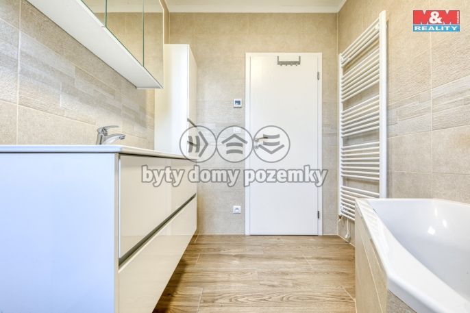 Prodej, Byt 4+kk, Vochov