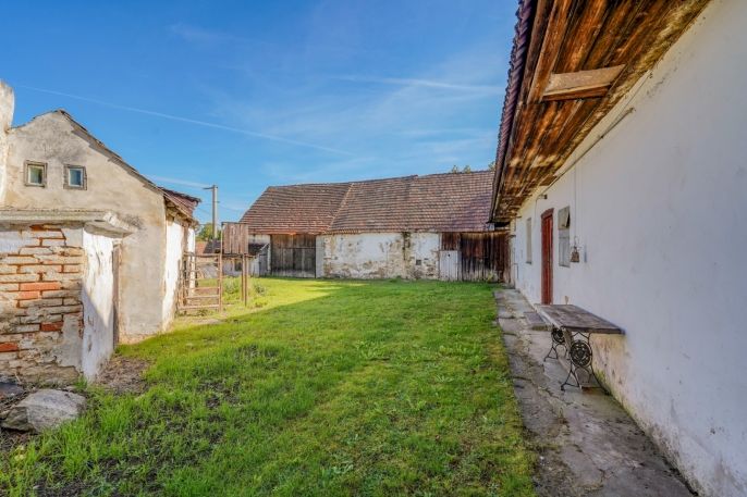 Prodej, Zemědělská usedlost, Neurazy