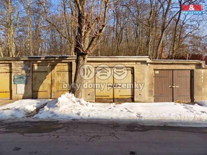 Prodej, Garáž, Újezdeček