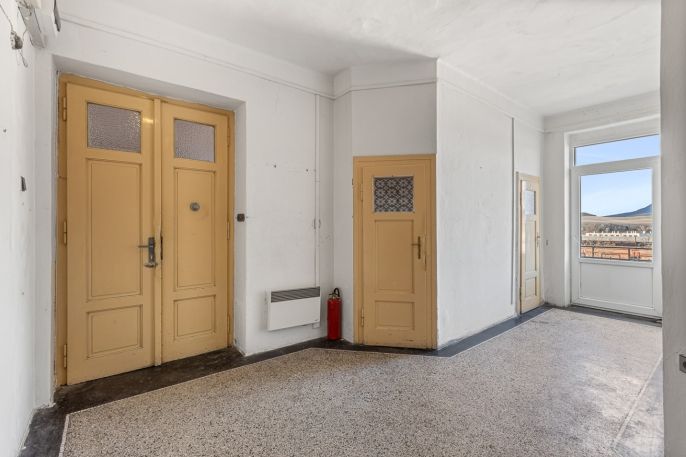 Prodej, Obchod a služby, Louny