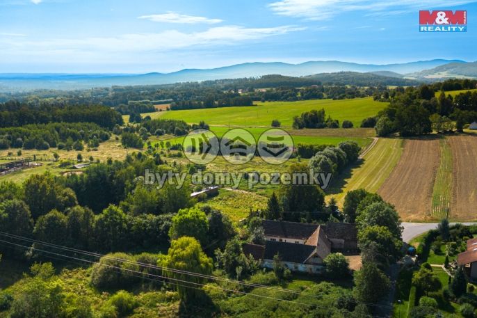 Prodej, Zemědělská usedlost, Hracholusky