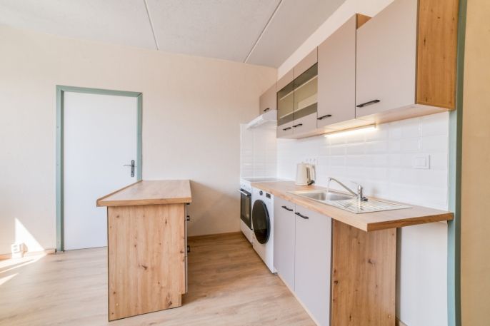 Pronájem, Byt 1+1, Teplá