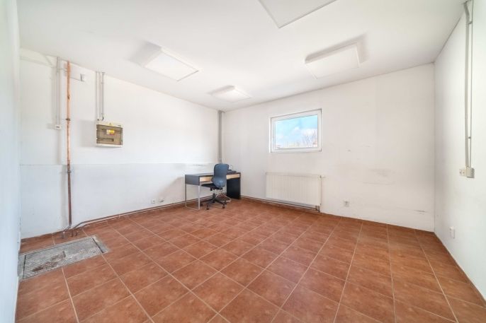 Pronájem, Obchod a služby, Králův Dvůr