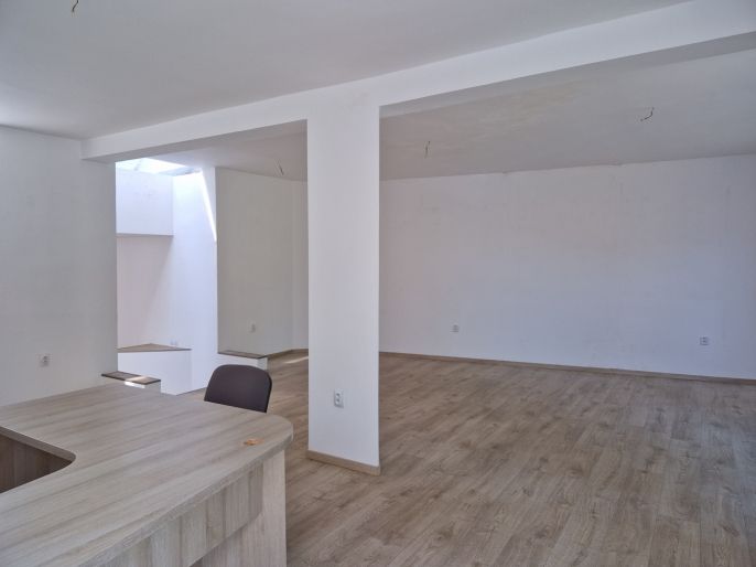 Pronájem, Obchod a služby, Kolín
