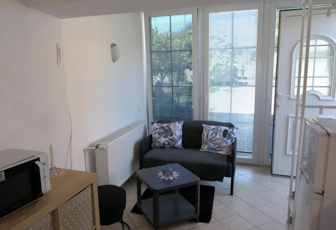 Pronájem, Byt 1+kk, Loděnice