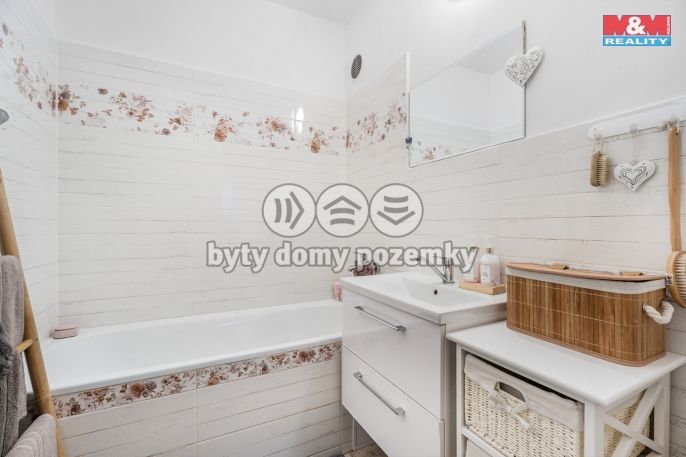 Prodej, Byt 4+1, Doksy