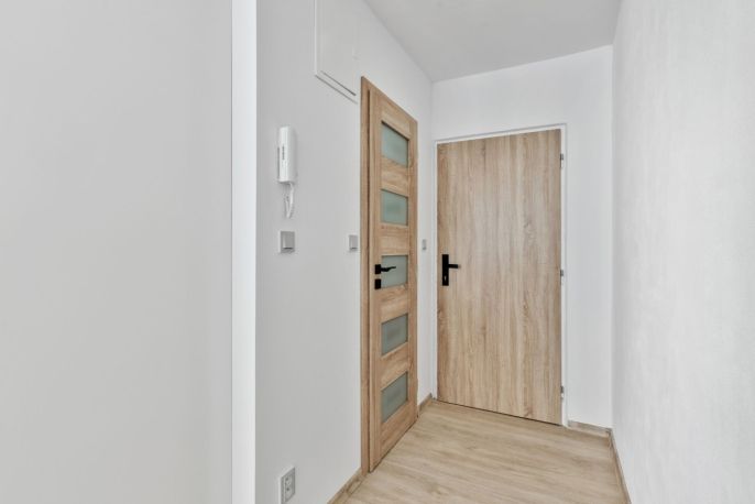 Pronájem, Byt 1+1, Hrádek nad Nisou