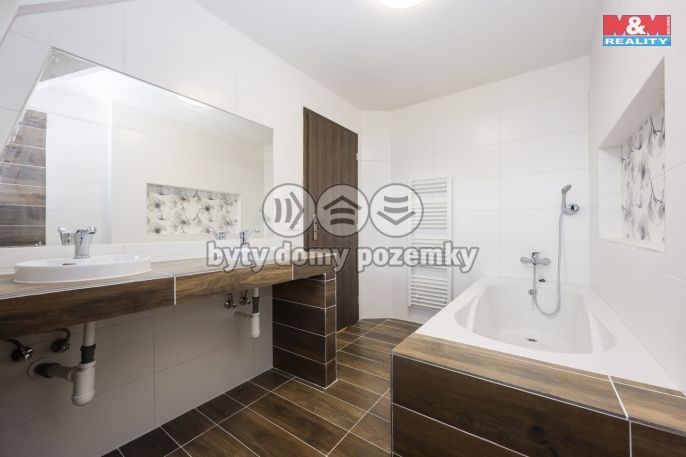 Prodej, Obchod a služby, Zvole