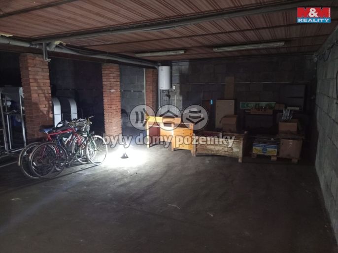 Pronájem, Sklad, Doksy