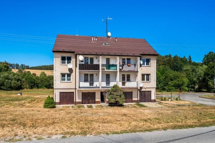 Prodej, Byt 4+1, Jesenice