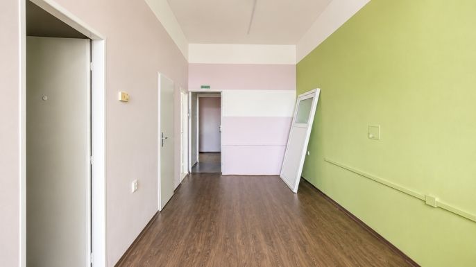 Pronájem, Obchod a služby, Louny