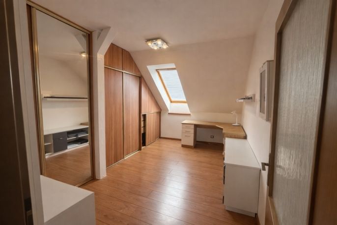 Pronájem, Byt 4+1, Jinočany