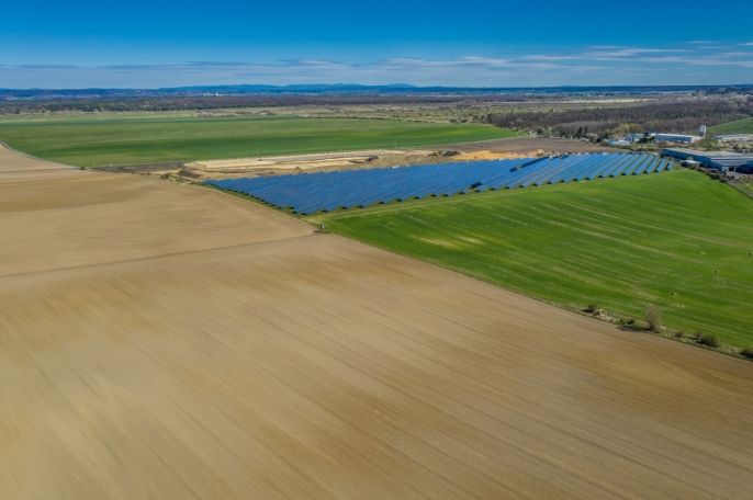 Prodej, Pole, Benátky nad Jizerou