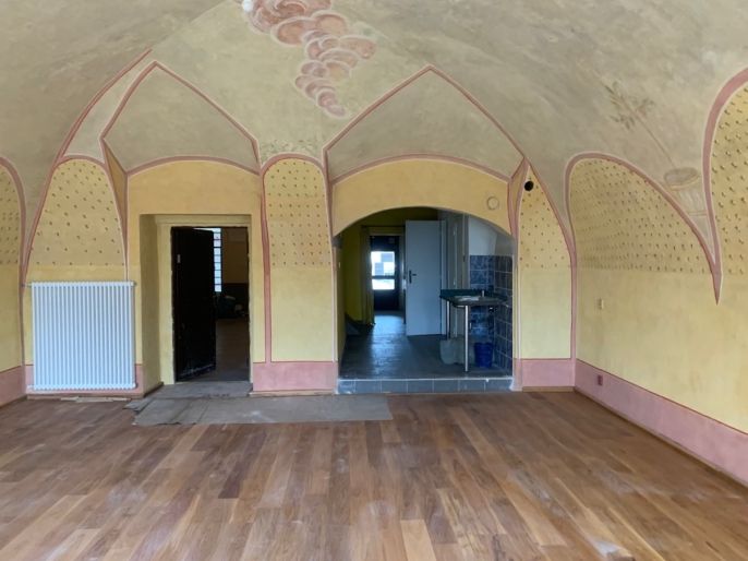 Pronájem, Obchod a služby, Hranice