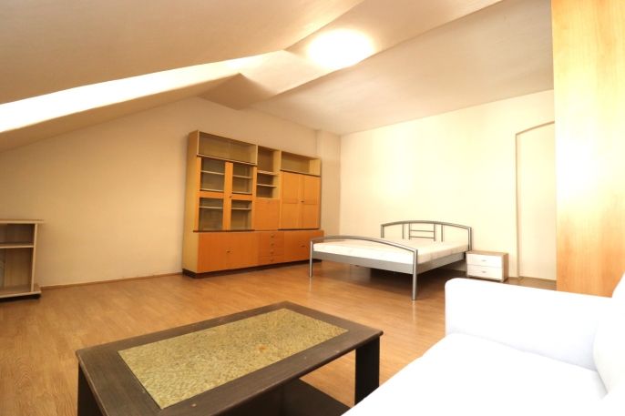 Pronájem, Byt 1+1, Karlovy Vary