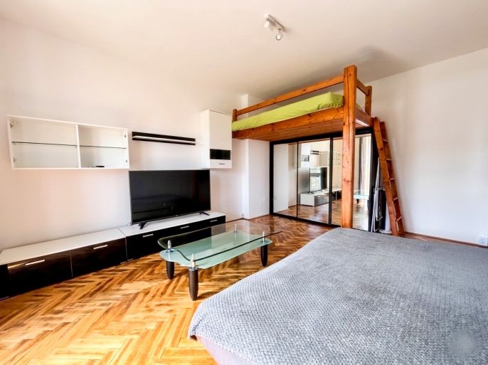 Pronájem, Byt 1+1, Benešov nad Ploučnicí