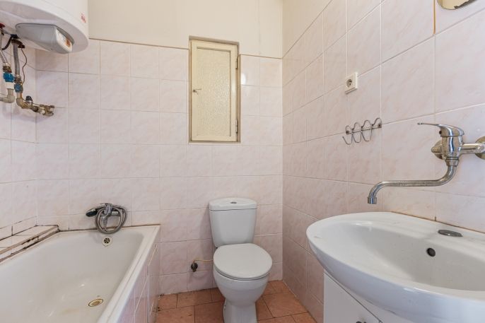 Prodej, Obchod a služby, Louny