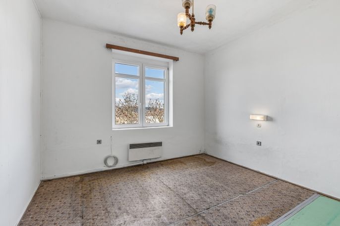 Prodej, Obchod a služby, Louny