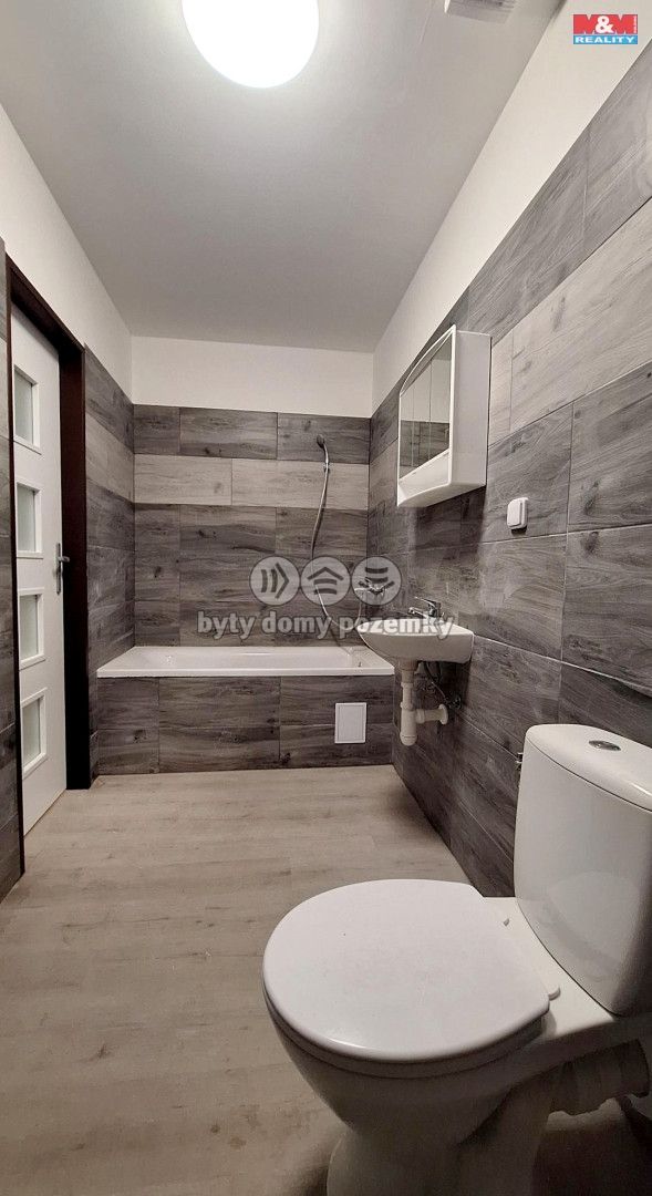 Pronájem, Byt 1+1, Úpice